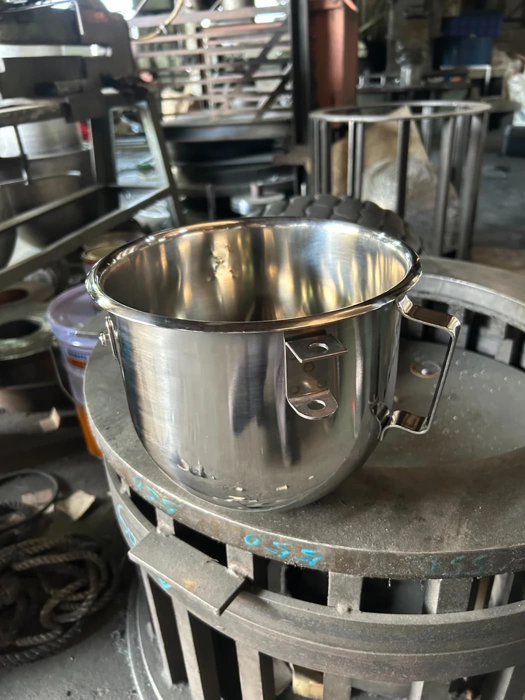 Stainless Steel Mixing Bowl — gallery photo 10
